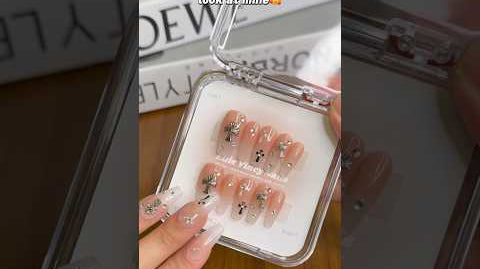 Girls you deserve better!🫶 #nails #pressonnails #ellievincynails #fakenails #handmadenails