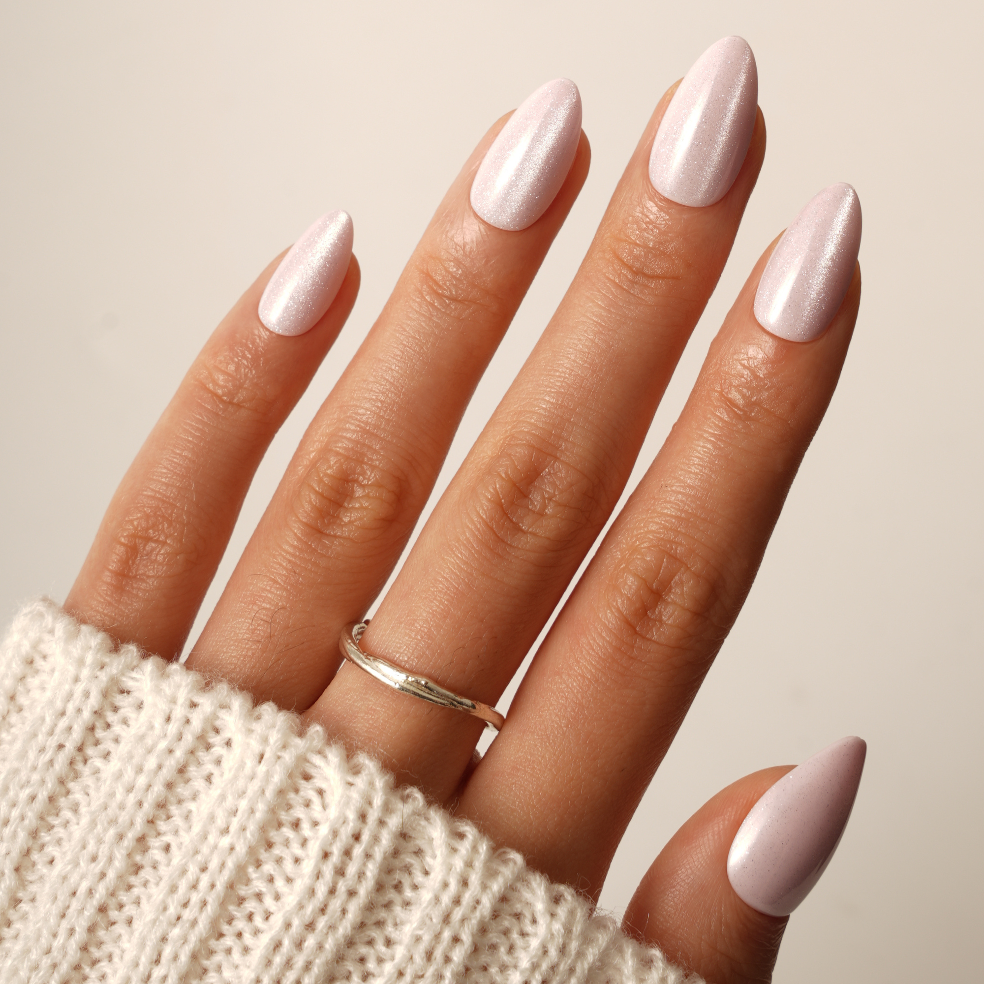 Pink Cat Eye,Ellie Vincy Press on Nails,Short Almond,Solid color, Pink press on nails,30 pcs, False nails,Reusable,Glue on nails,Sticky on nails,Pop on nails