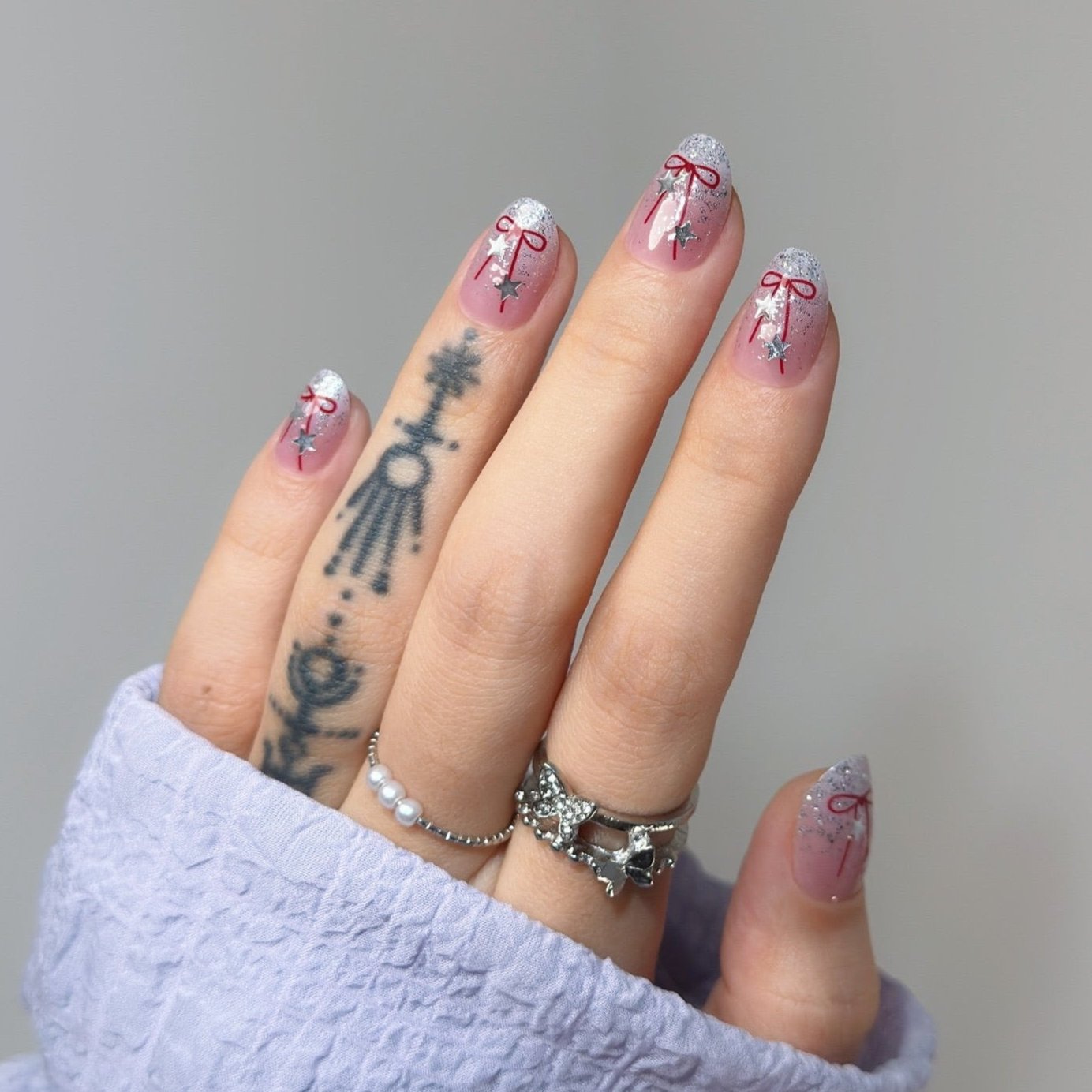 Festive Starry Bow|Christmas,Ellie Vincy Press on Nails, ,Glitter, Red press on nails,30 pcs, False nails,Reusable,Glue on nails,Sticky on nails,Pop on nails