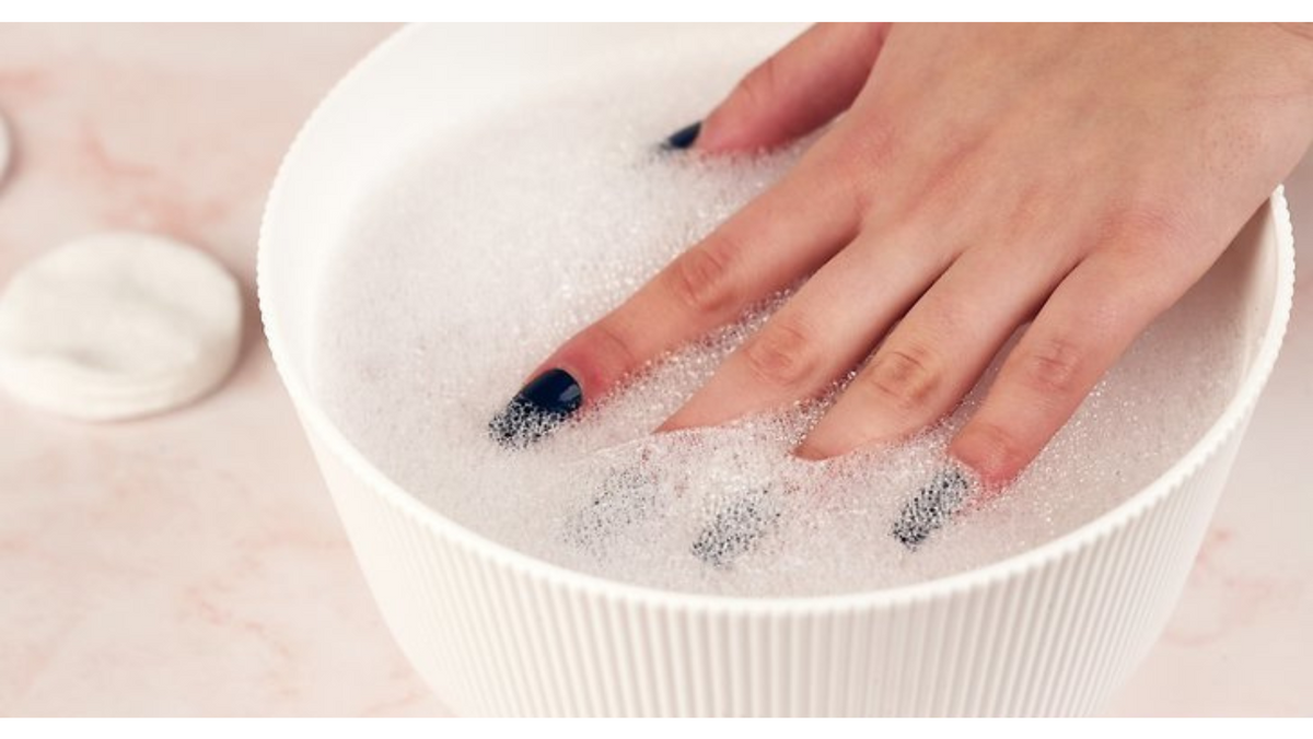 How to remove glue nails painlessly? Ellie Vincy Nails