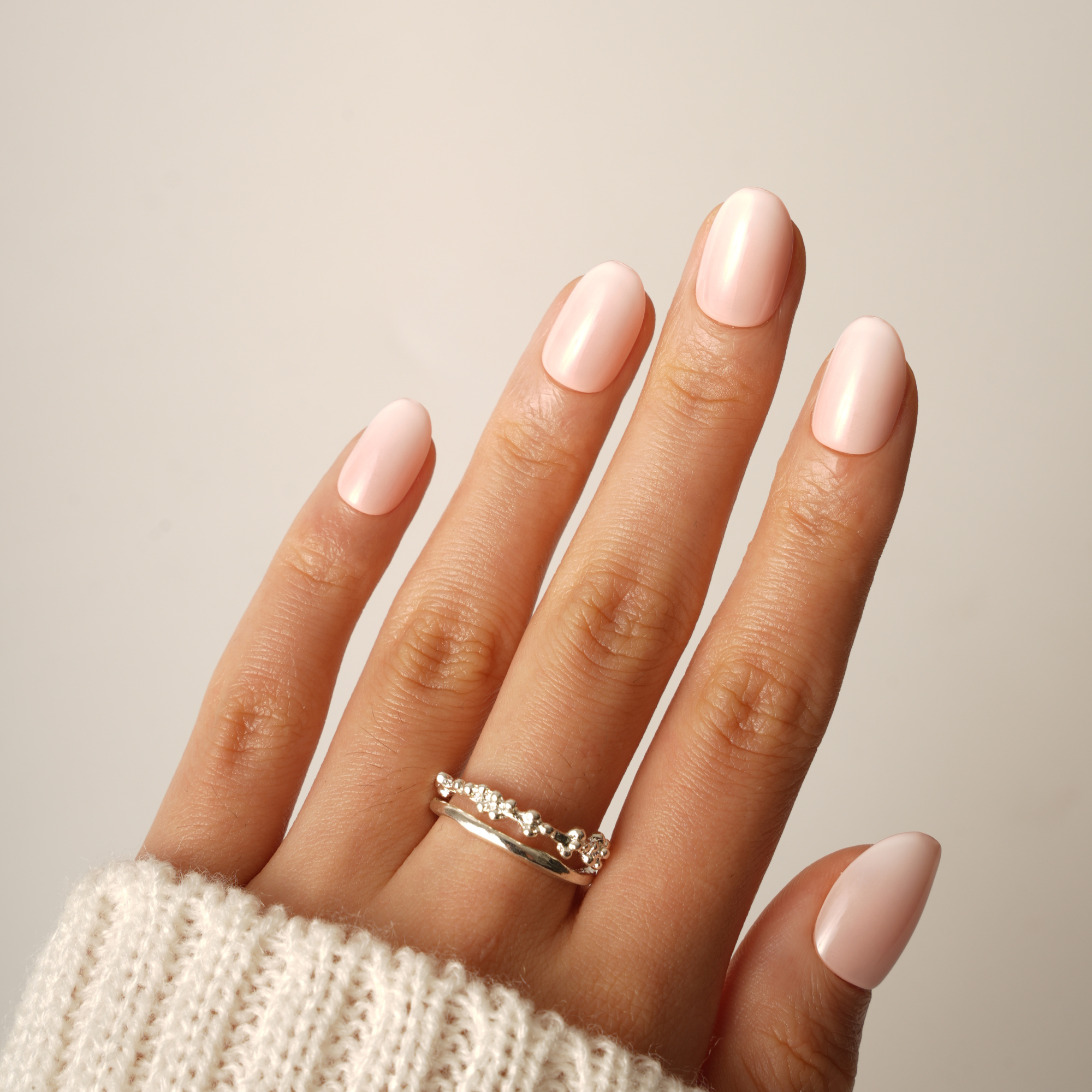 Pale Pink Glitter That Engages the Eye