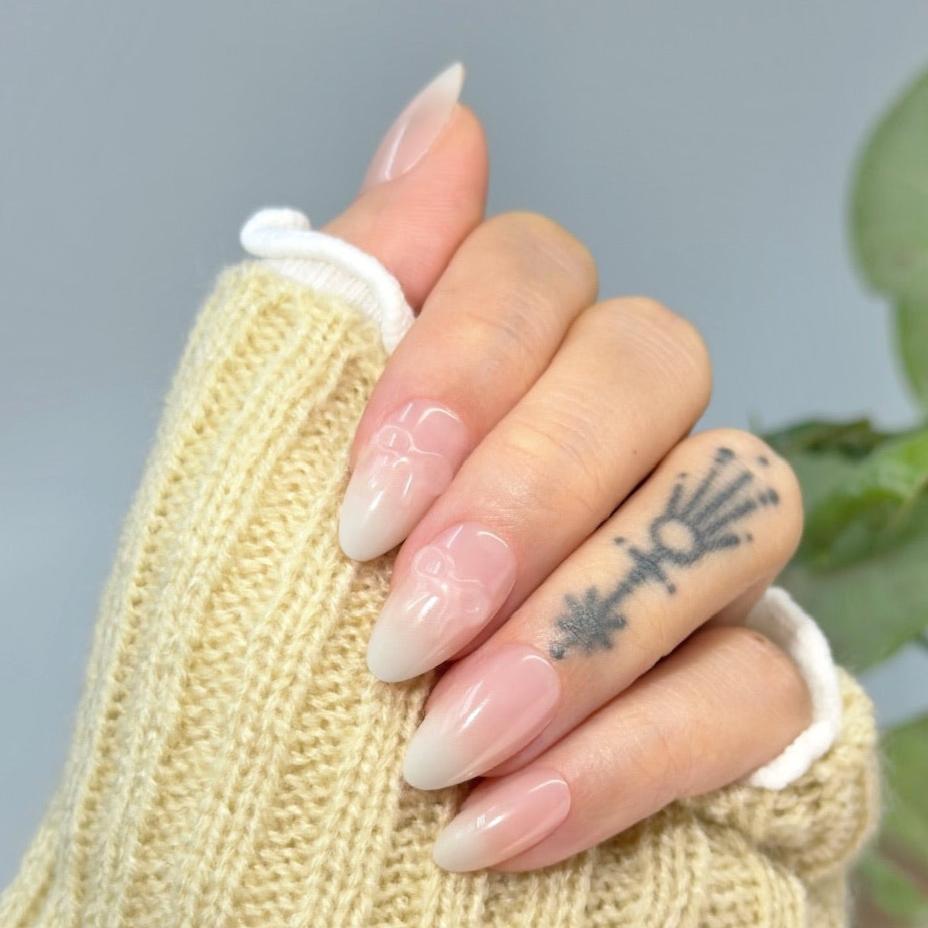 Bow Tie Nude Ombre,Ellie Vincy Press on Nails,Short  Almond,Ombre, White press on nails,30 pcs, False nails,Reusable,Glue on nails,Sticky on nails,Pop on nails