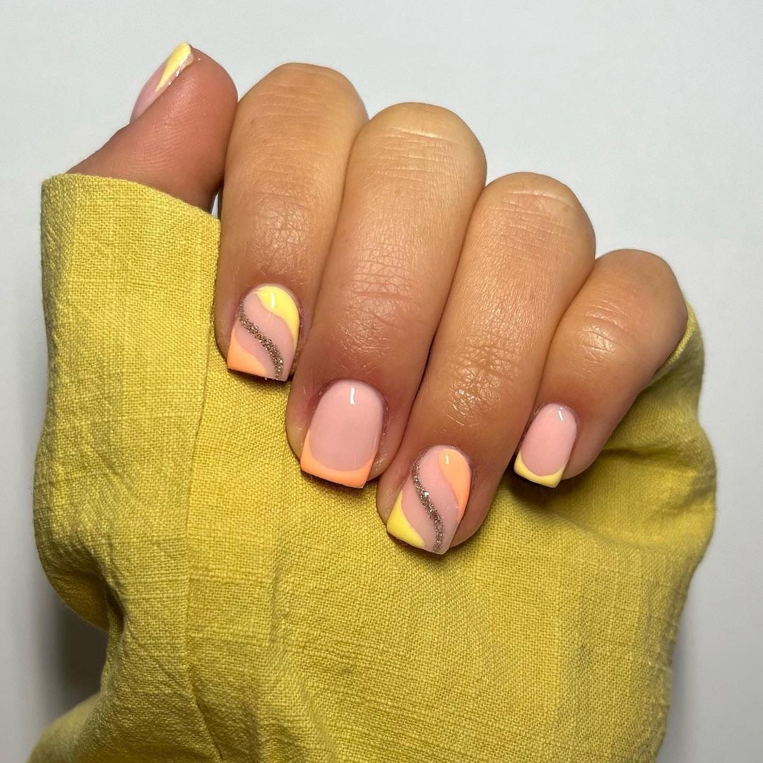 Yellow Glitter Lines,Ellie Vincy Press on Nails,  Round,Other, Yellow press on nails,24 pcs, False nails,Reusable,Glue on nails,Sticky on nails,Pop on nails